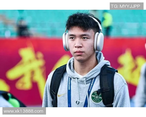 董方卓建议王钰栋尽早留洋发展国内待久虽赚多但前途受限