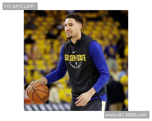 克莱新赛季首战表现平平13投仅4中三分球命中率低迷仅得10分